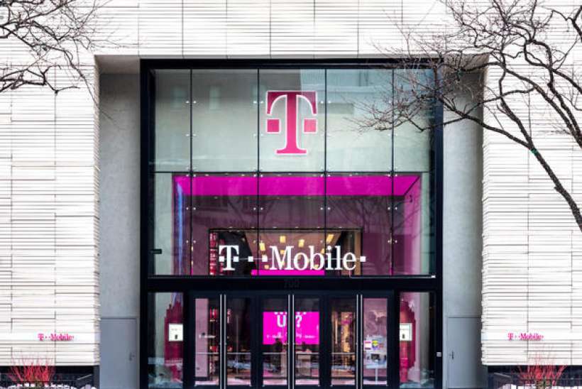 T-Mobile  The Magnificent Mile