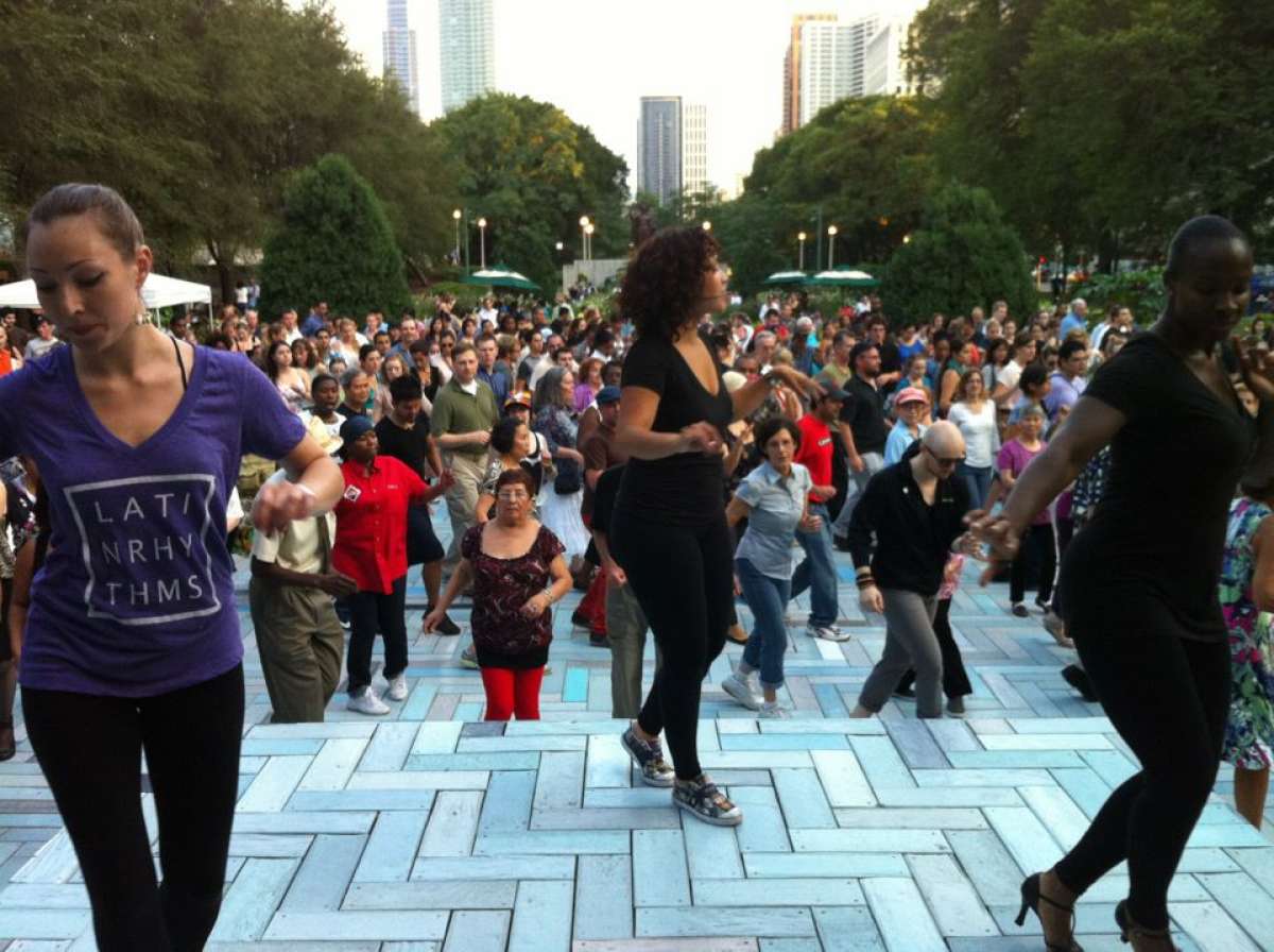 Chicago Summer Dance The Magnificent Mile