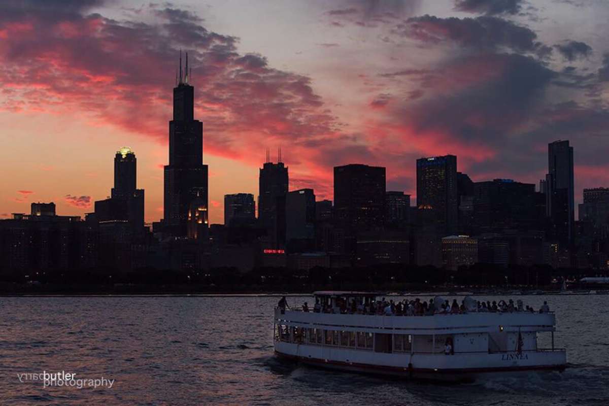 chicago lake michigan sunset cruise